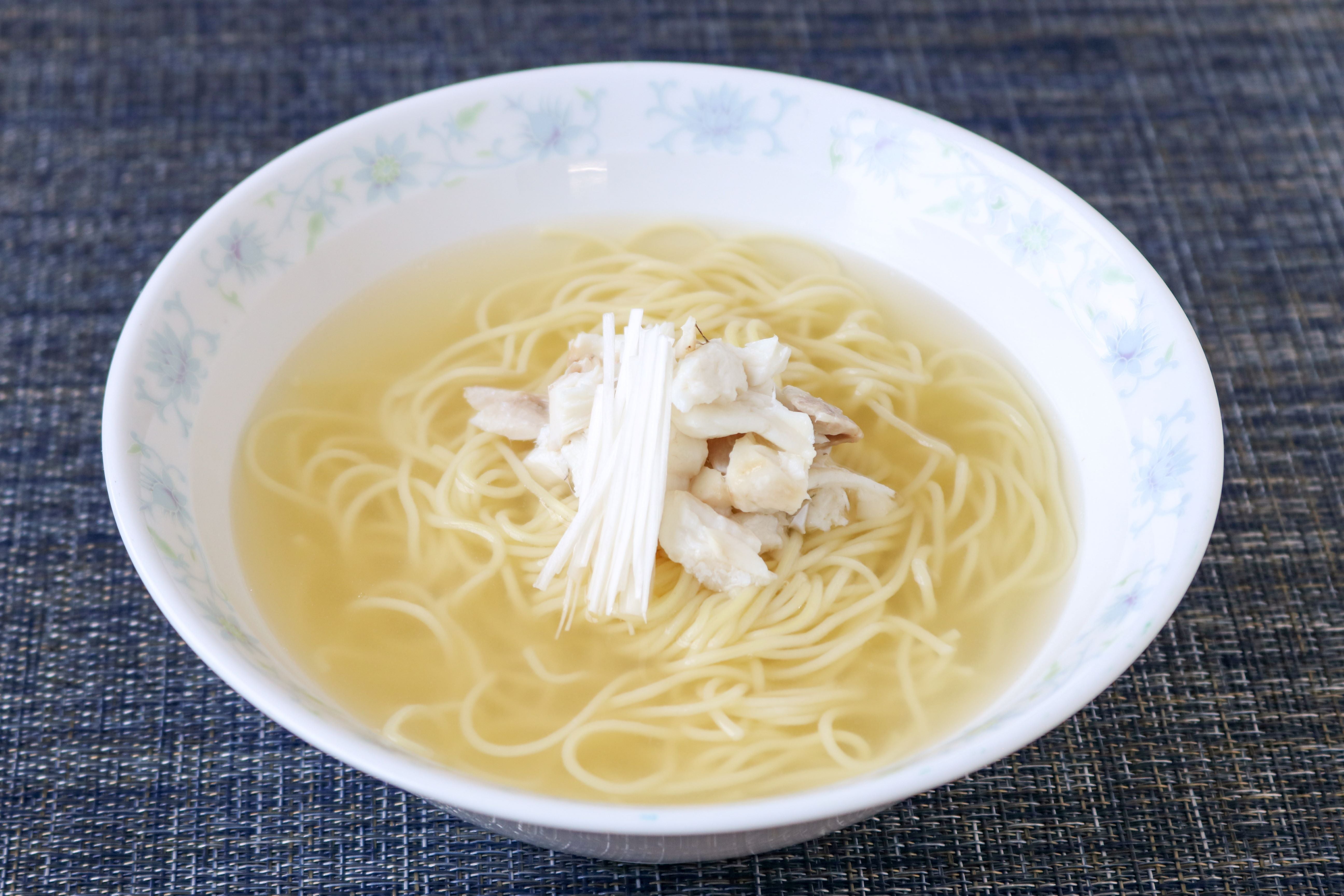 ＜透明醤油＞醤油ラーメン